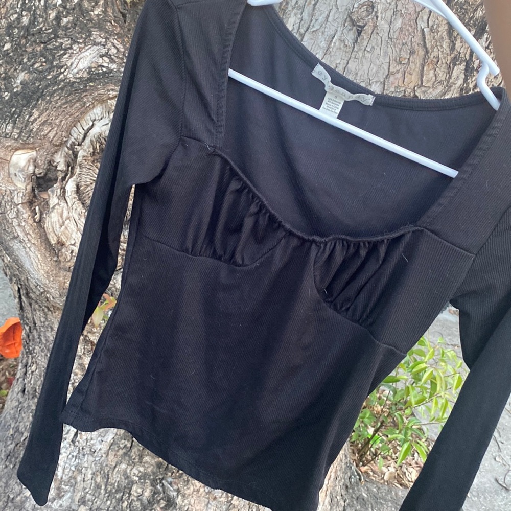 Black Long Sleeve Crop top